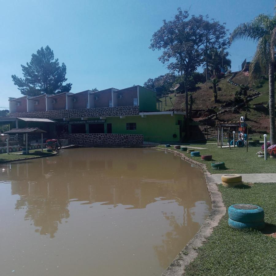 Pesqueiro Restaurante E Pousada Pingo De Ouro 피에다지 외부 사진